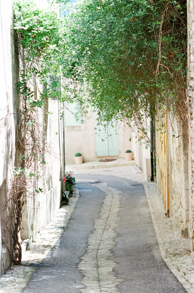 la coquillade provencal summer wedding 5