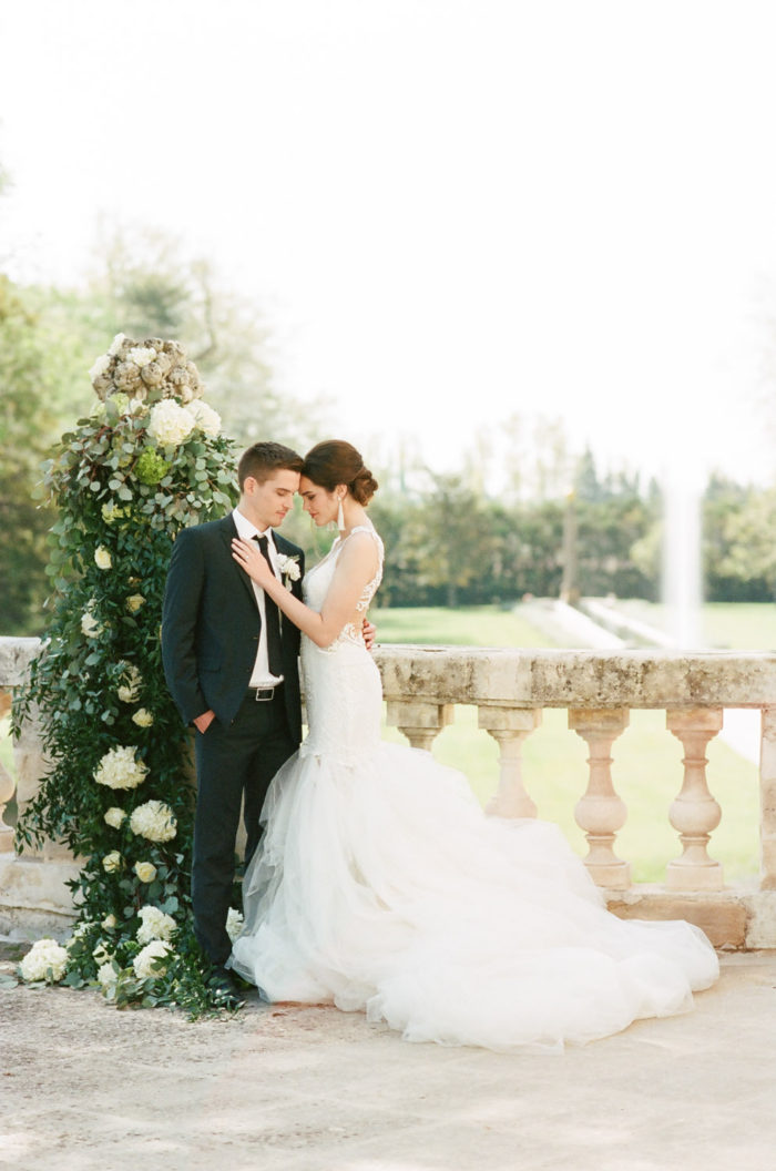 Destination wedding couple at Chateau de Tourreau in France