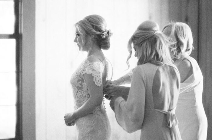 Bride gets ready for her Vail wedding at Eaton Ranch