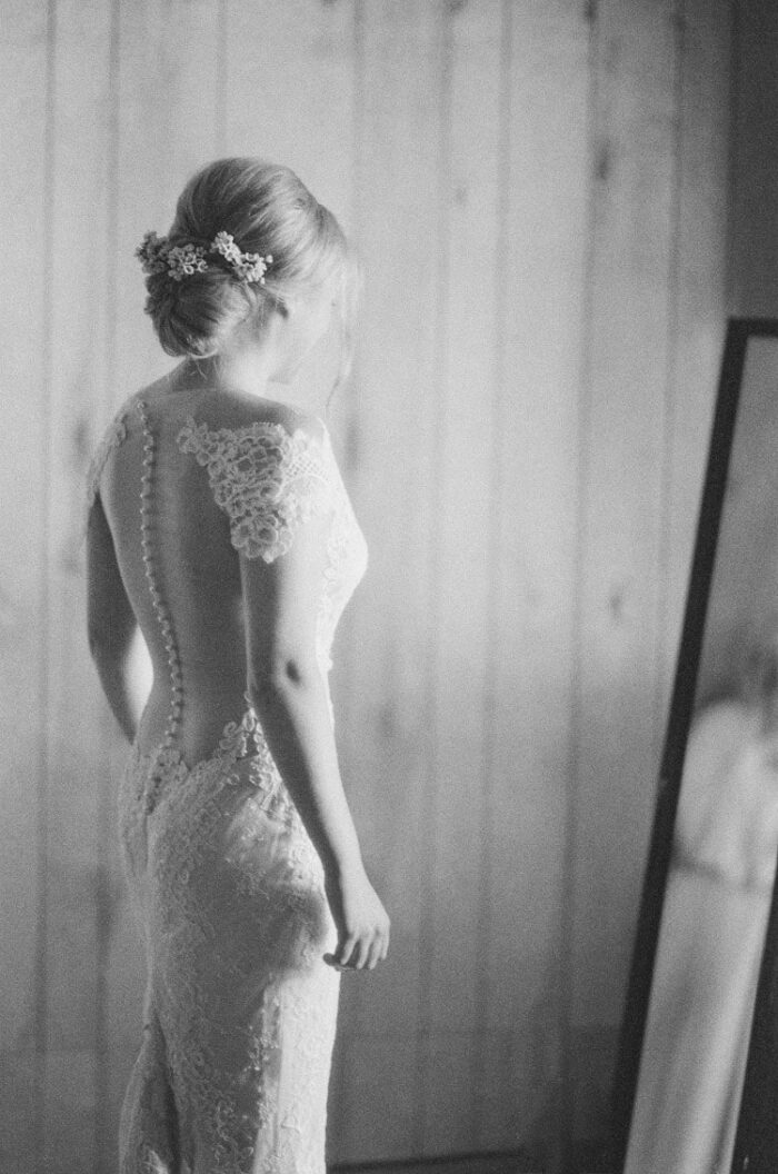 Bride gets ready for her Vail wedding at Eaton Ranch