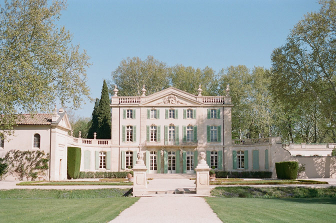 Grand entrance to Chateau de Tourreau