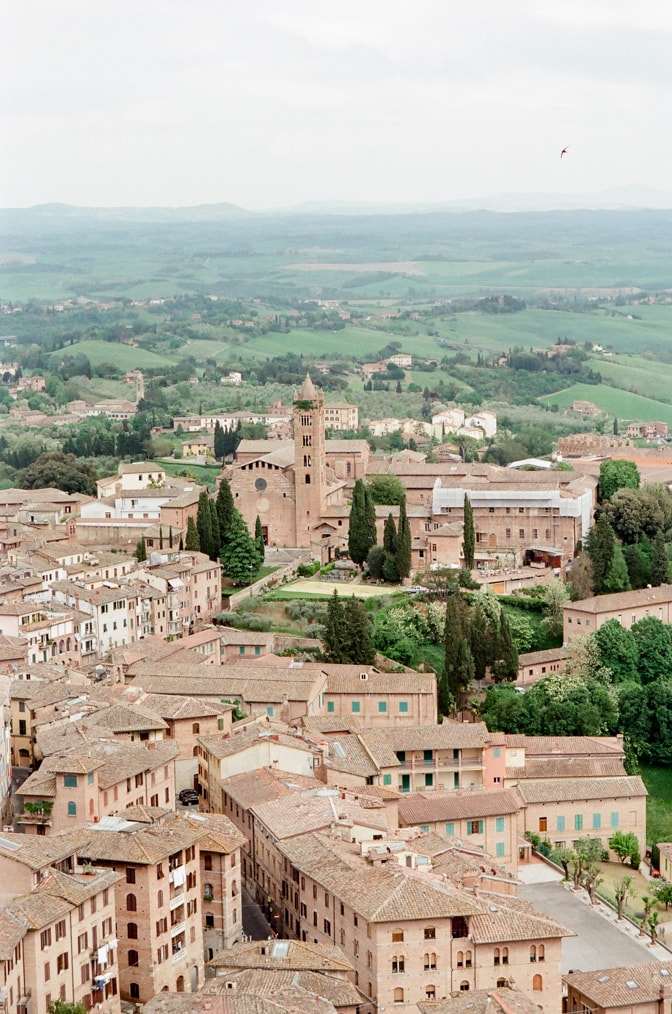 A LUXURY DESTINATION WEDDING PHOTOGRAPHER’S TOUR GUIDE TO TUSCANY - SIENA