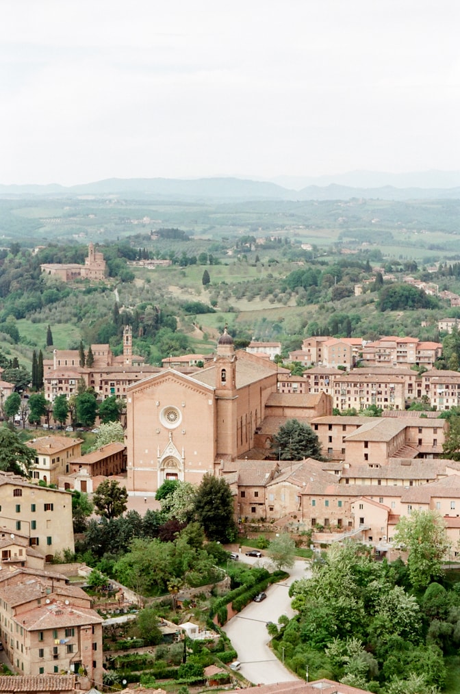 A LUXURY DESTINATION WEDDING PHOTOGRAPHER’S TOUR GUIDE TO TUSCANY - SIENA