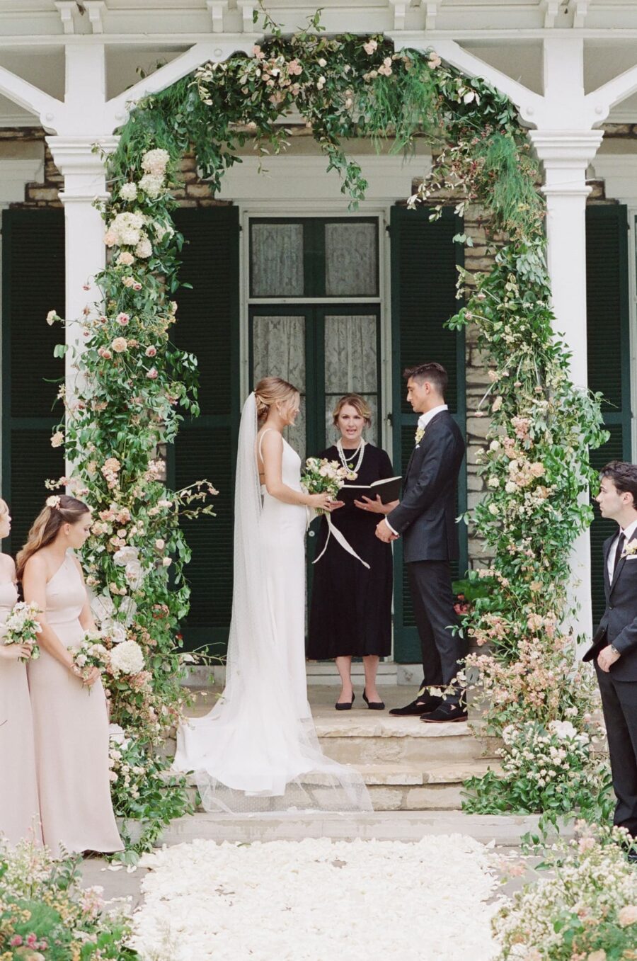 The Oakland House St Louis Missouri Summer Wedding 31