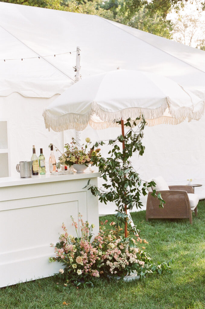 The Oakland House St Louis Missouri Summer Wedding 41