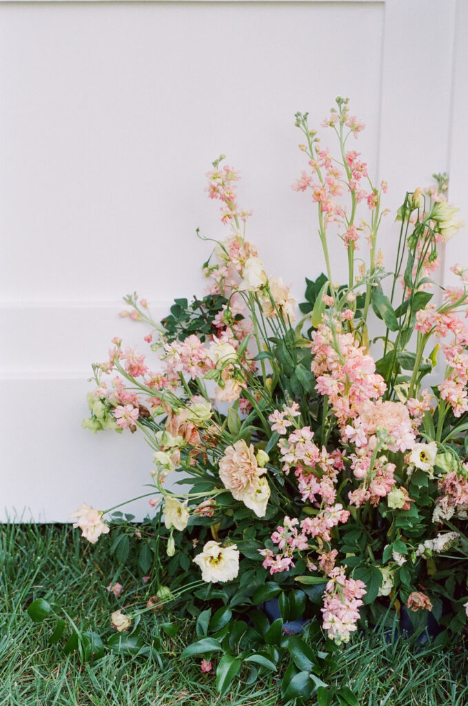 The Oakland House St Louis Missouri Summer Wedding 42