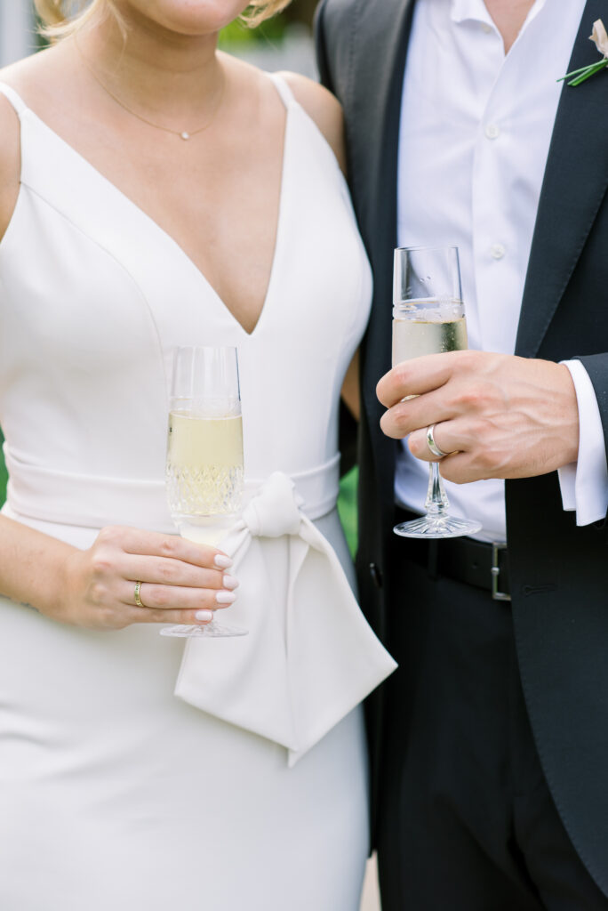 The Oakland House St Louis Missouri Summer Wedding 46