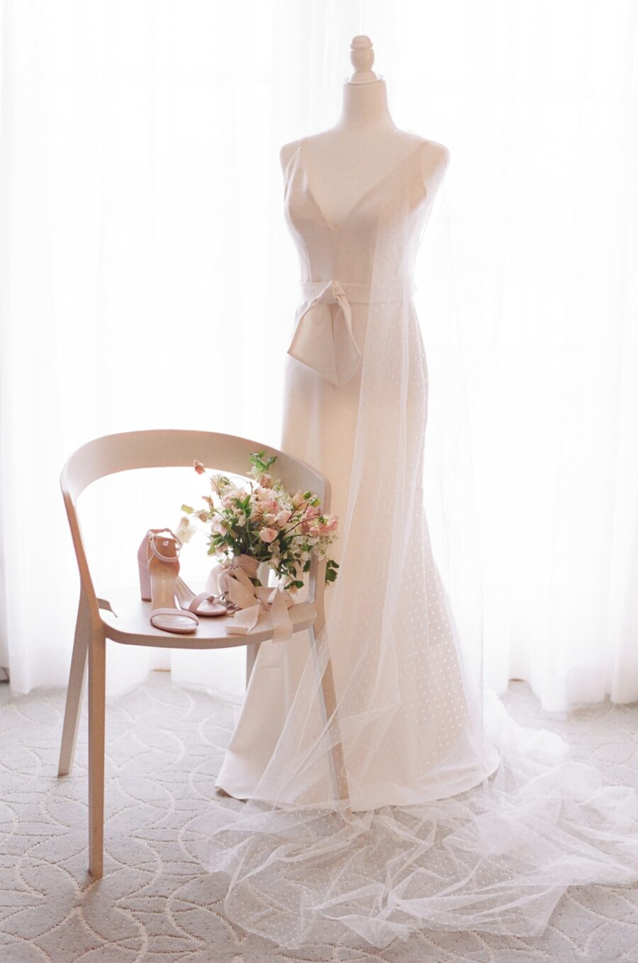 The Oakland House St Louis Missouri Summer Wedding 5