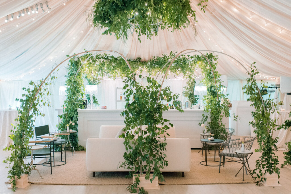 The Oakland House St Louis Missouri Summer Wedding 61