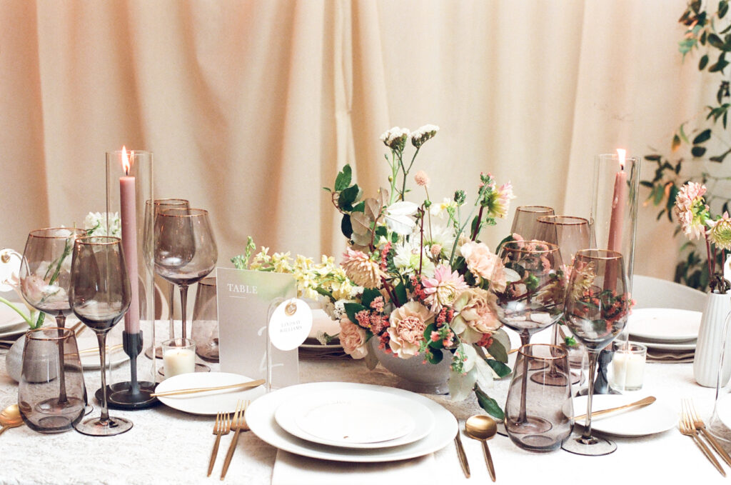 The Oakland House St Louis Missouri Summer Wedding 64
