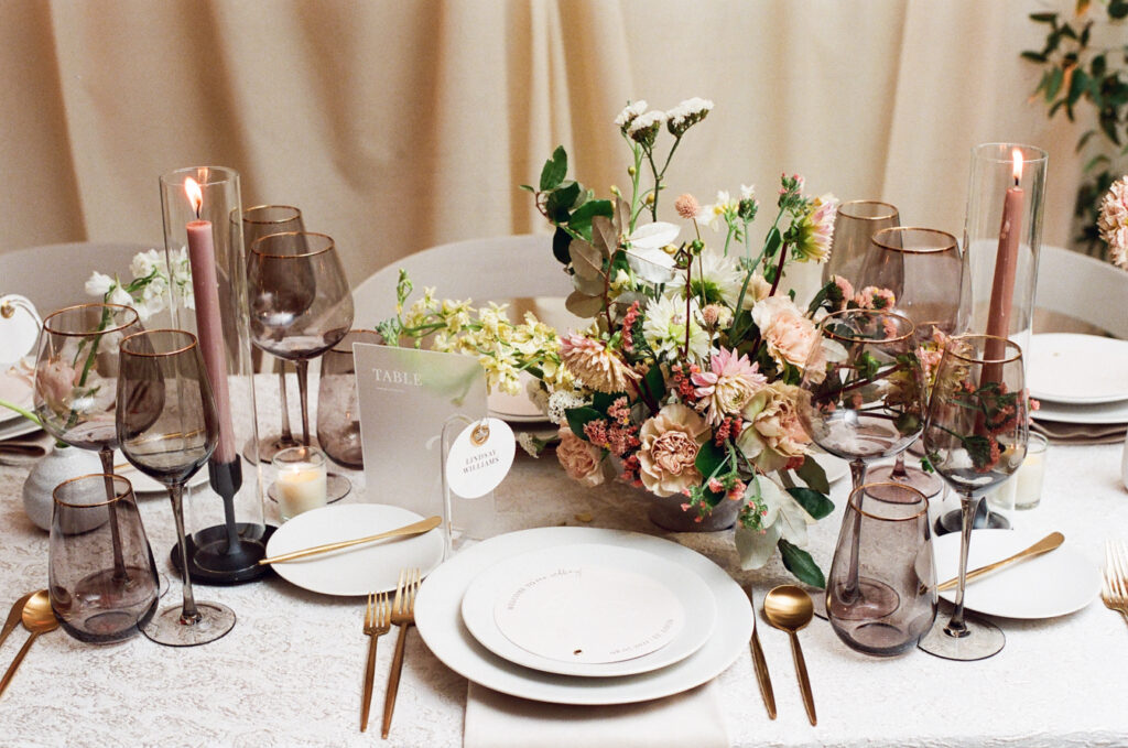 The Oakland House St Louis Missouri Summer Wedding 68