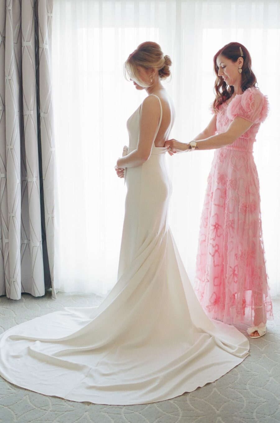 The Oakland House St Louis Missouri Summer Wedding 7