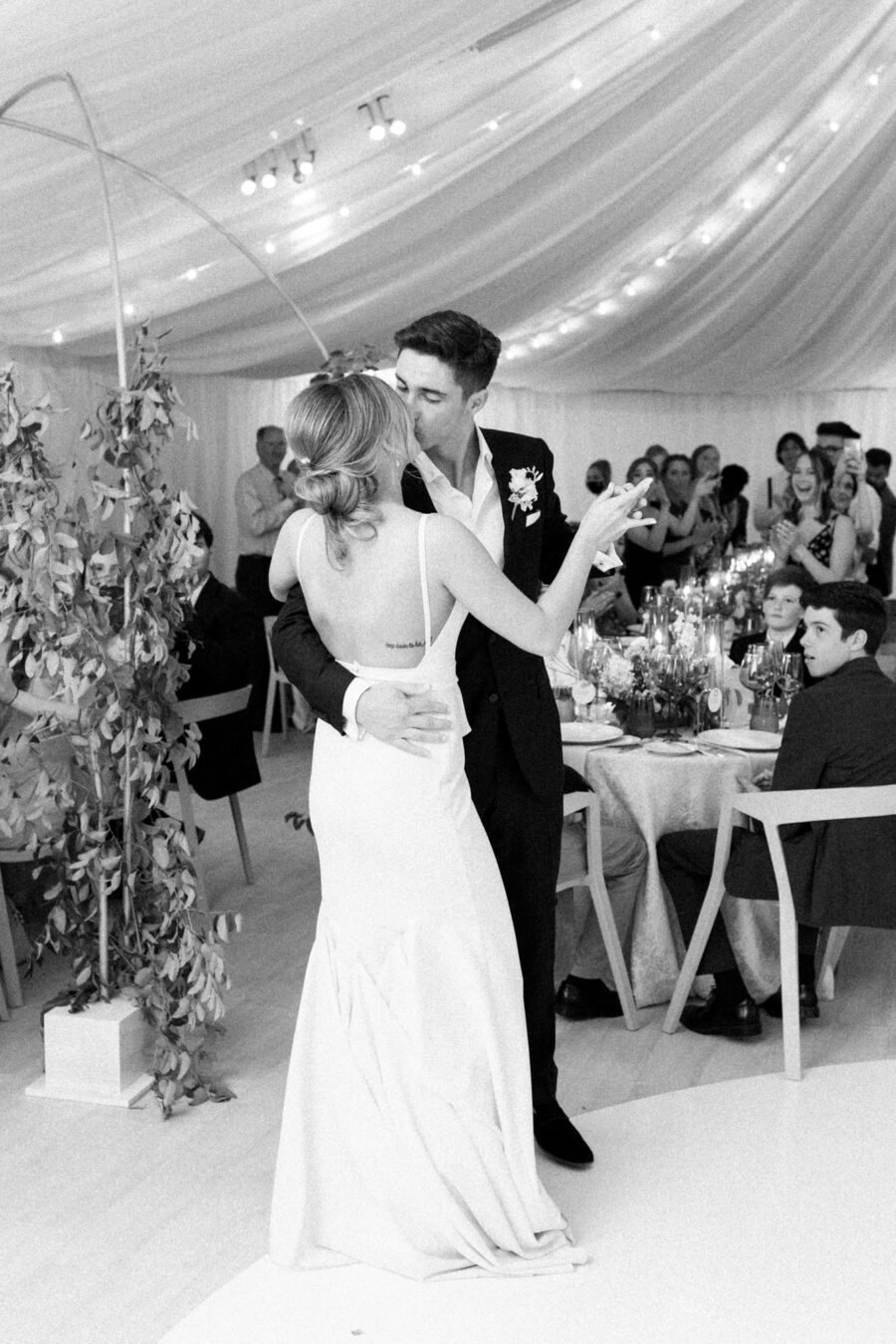 The Oakland House St Louis Missouri Summer Wedding 74