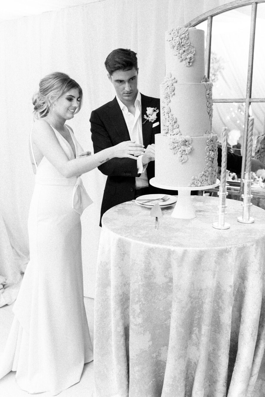The Oakland House St Louis Missouri Summer Wedding 76