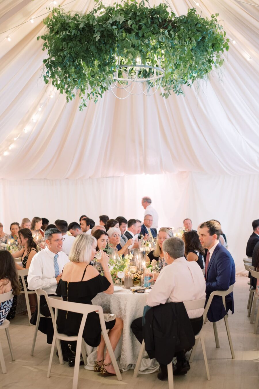 The Oakland House St Louis Missouri Summer Wedding 88