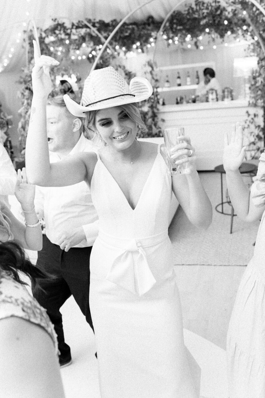 The Oakland House St Louis Missouri Summer Wedding 94