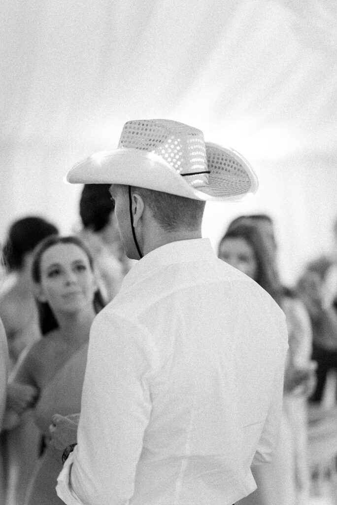 The Oakland House St Louis Missouri Summer Wedding 107