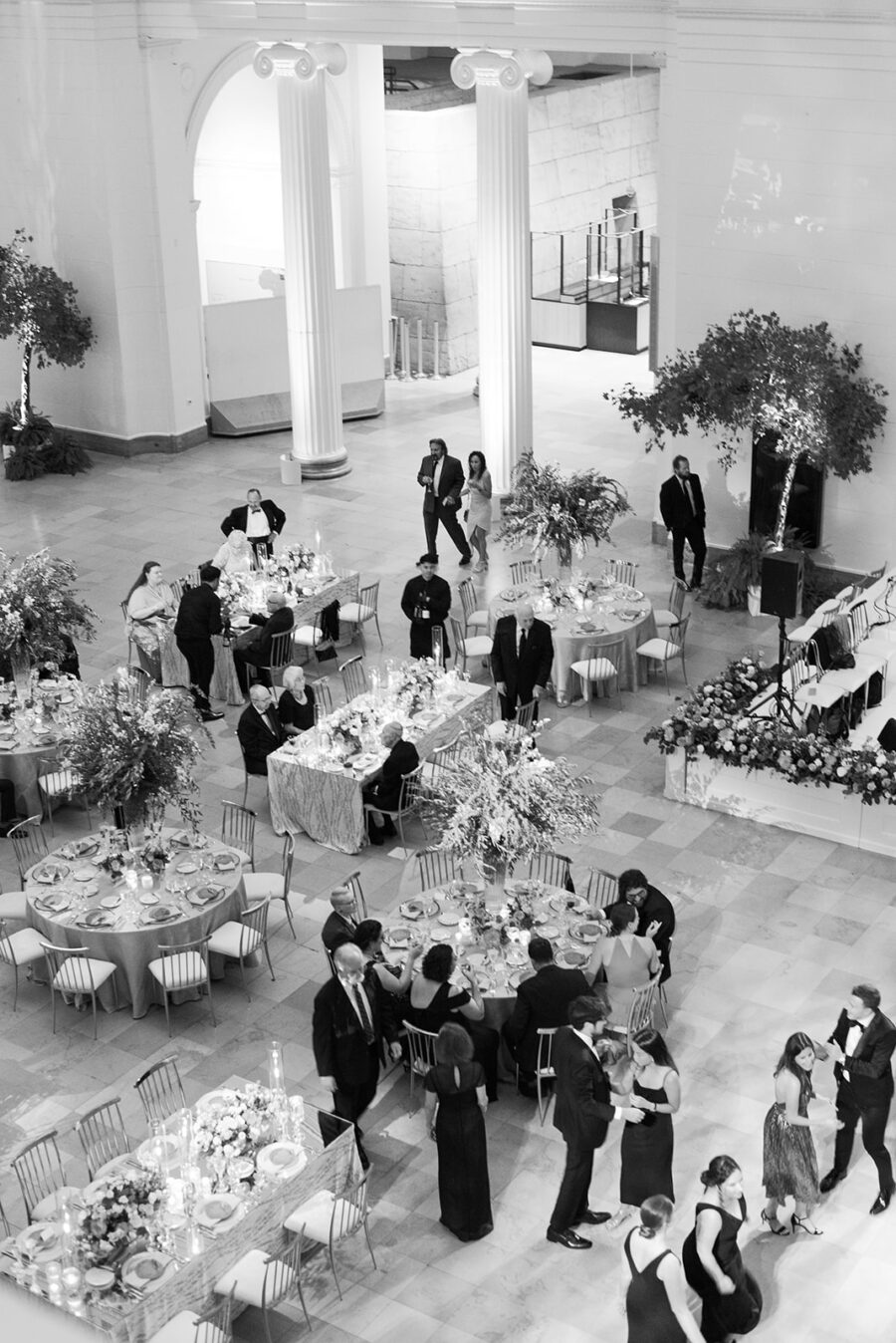 The Field Museum Chicago Summer Wedding 10