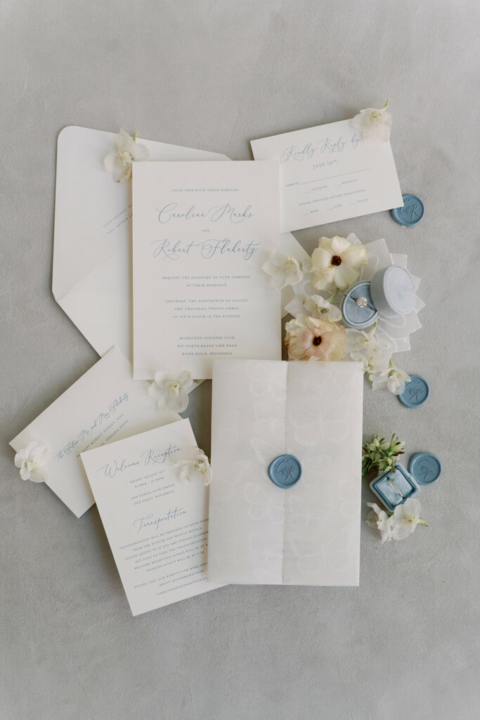 Milwaukee Country Club Summer Wedding in Wisonsin 111