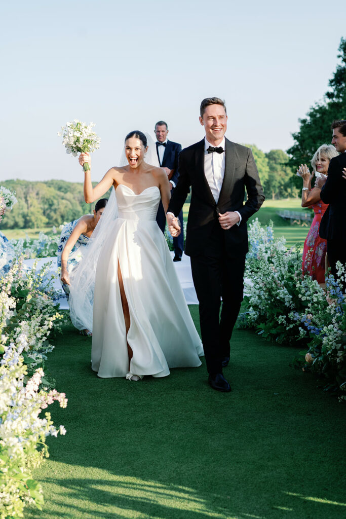 Milwaukee Country Club Summer Wedding in Wisonsin 29