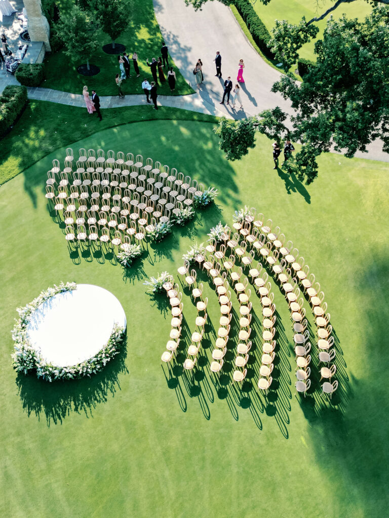 Milwaukee Country Club Summer Wedding in Wisonsin 5