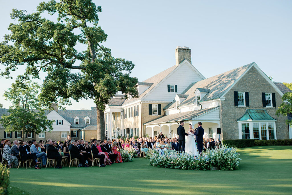 Milwaukee Country Club Summer Wedding in Wisonsin 98