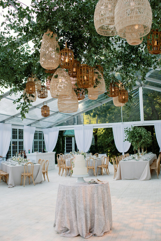 Milwaukee Country Club Summer Wedding in Wisonsin 99