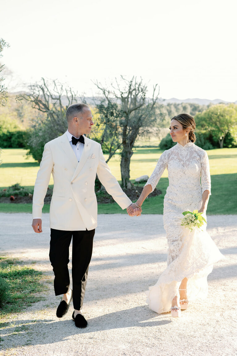Le Mas de la Rose Provence Spring Wedding 26