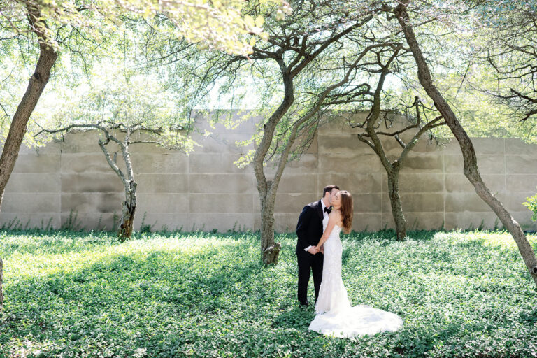 SUMMER WEDDING AT THE CHICAGO ILLUMINATING CO, CHICAGO